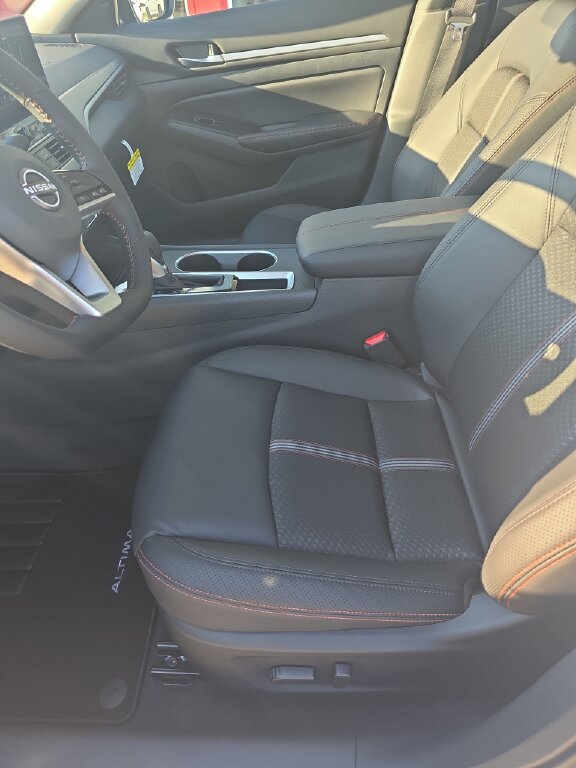 New 2026 Nissan Altima 2.5 SR FWD image 5