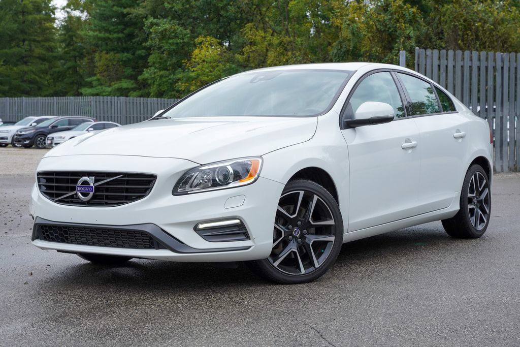 Used 2018 Volvo S60 T5 Dynamic w/ Vision Package AWD/4WD image 2