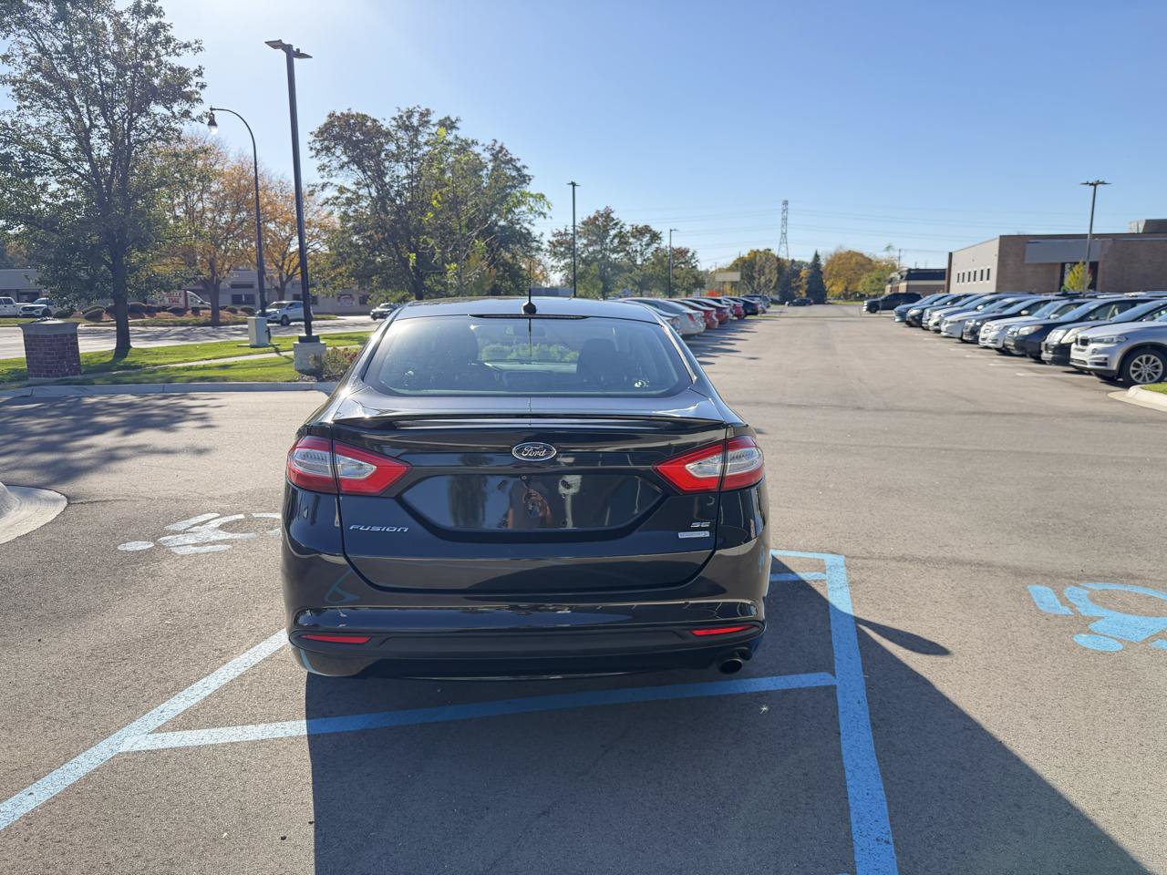 Used 2014 Ford Fusion SE FWD image 6