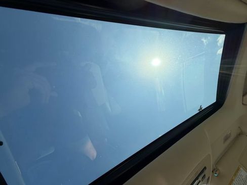Used 2010 Lexus ES 350 FWD image 7