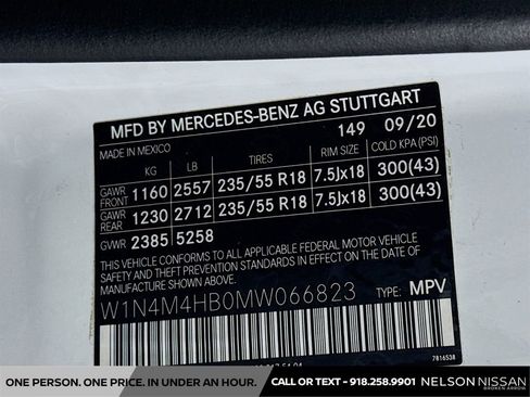 Used 2021 Mercedes-Benz GLB 250 4MATIC image 32