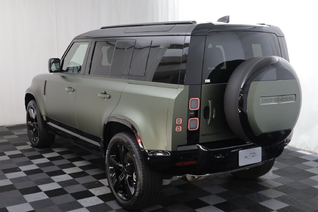 Certified 2026 Land Rover Defender 110 X-Dynamic SE AWD/4WD image 16