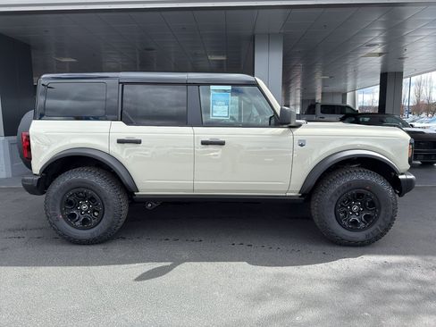 New 2026 Ford Bronco Big Bend w/ Black Diamond Package AWD/4WD image 3