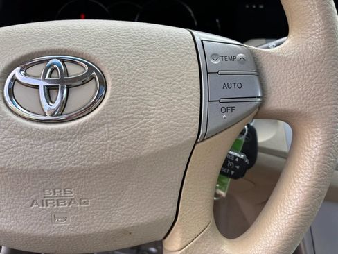 Used 2005 Toyota Avalon XL FWD image 20