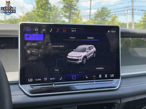 Used 2026 Volkswagen Tiguan SE w/ Panoramic Sunroof Package AWD/4WD image 28