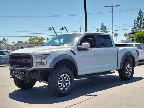 Used 2017 Ford F150 Raptor w/ Equipment Group 802A Luxury AWD/4WD image 38