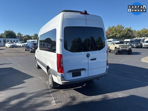 Used 2022 Mercedes-Benz Sprinter 1500 image 5