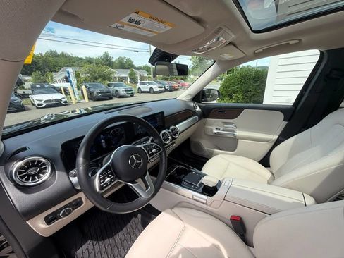 Used 2022 Mercedes-Benz GLB 250 4MATIC w/ Premium Package Lite image 24