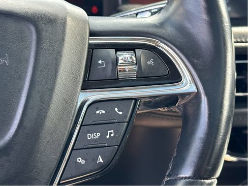 Used 2022 Lincoln Nautilus Reserve AWD/4WD image 16