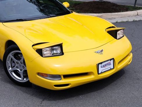 Used 2003 Chevrolet Corvette Convertible w/ Preferred Equipment Group1 RWD image 3