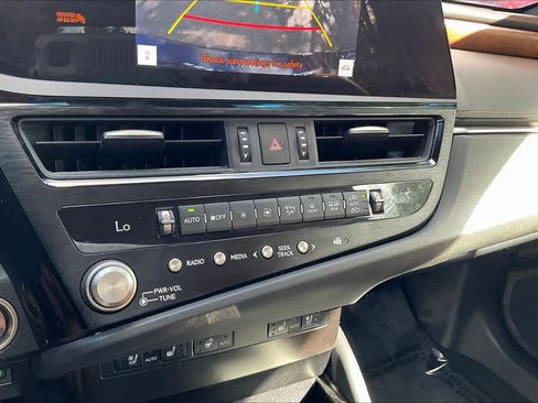 Used 2023 Lexus ES 350 w/ Premium Package image 61