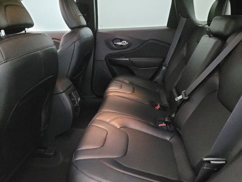 Used 2022 Jeep Cherokee Trailhawk w/ Comfort/Convenience Group image 18