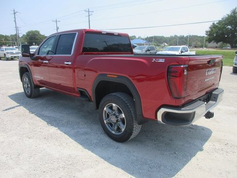 New 2026 GMC Sierra 2500 SLT AWD/4WD image 9