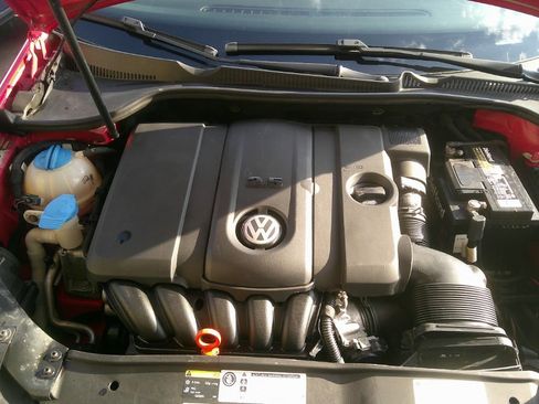 Used 2013 Volkswagen Golf 2-Door image 19