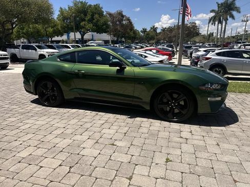 Used 2022 Ford Mustang GT Premium w/ Black Accent Package RWD image 15