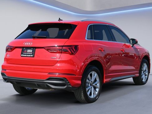 Used 2025 Audi Q3 2.0T Premium w/ Convenience Package image 2