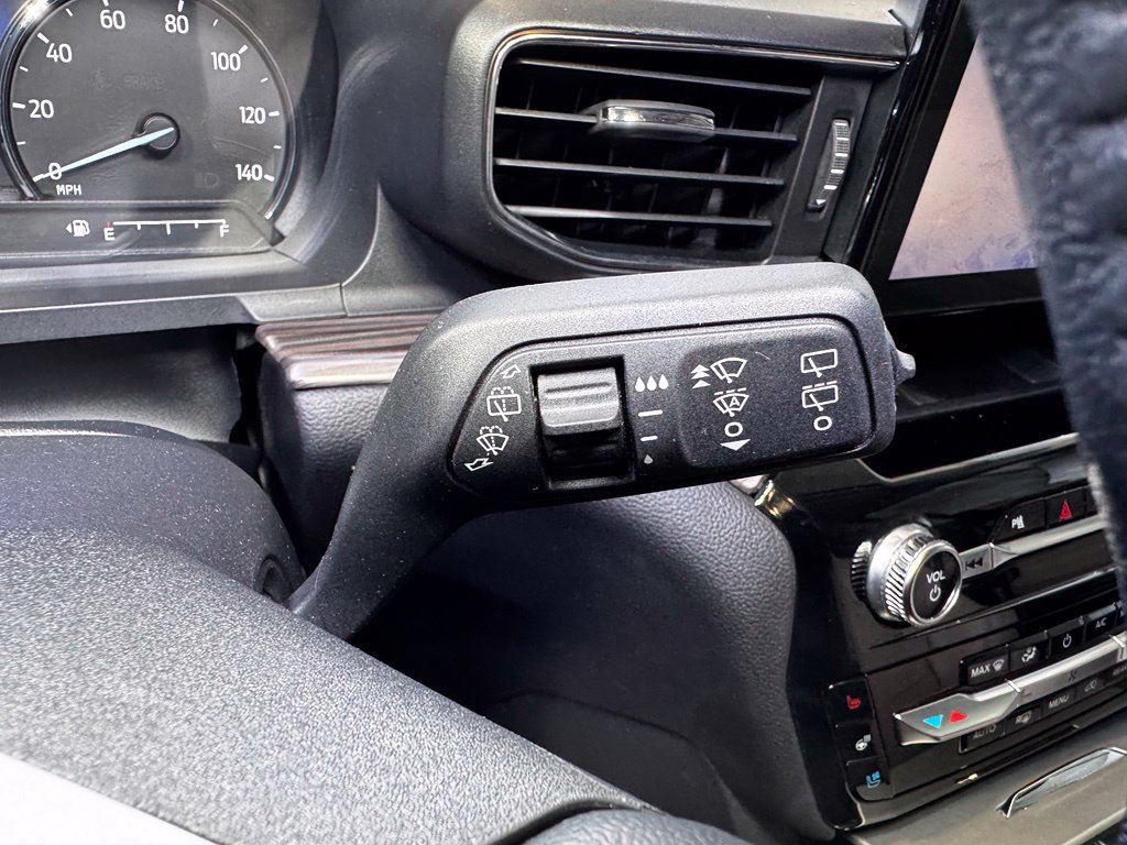 Used 2022 Ford Explorer Limited AWD/4WD image 26