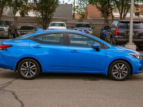 Used 2021 Nissan Versa SV FWD image 4