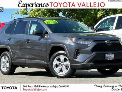 Certified 2021 Toyota RAV4 LE AWD/4WD image 1