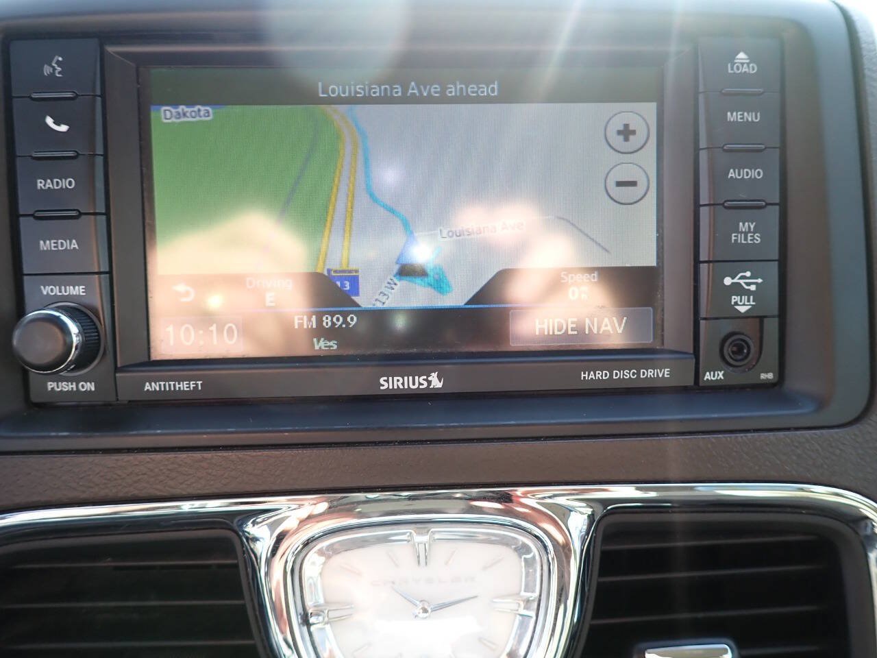 Used 2014 Chrysler Town & Country Touring-L w/ Driver Convenience Group FWD image 10