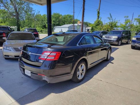 Used 2014 Ford Taurus SEL w/ Equipment Group 201A image 4