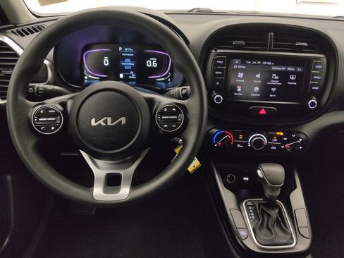 Used 2023 Kia Soul LX w/ Option Group 015 FWD image 22