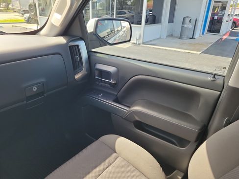 Used 2018 Chevrolet Silverado 1500 LT w/ All Star Edition RWD image 12