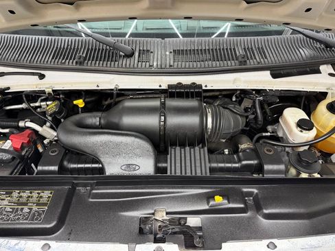 Used 2014 Ford E-350 and Econoline 350 XLT RWD image 7
