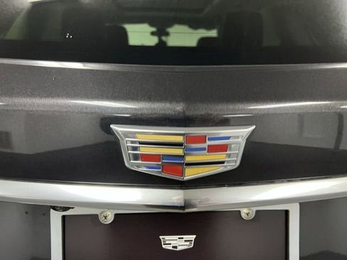 Used 2018 Cadillac XT5 Luxury w/ Driver Awareness Package image 32