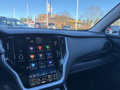 Used 2023 Subaru Outback Premium image 8