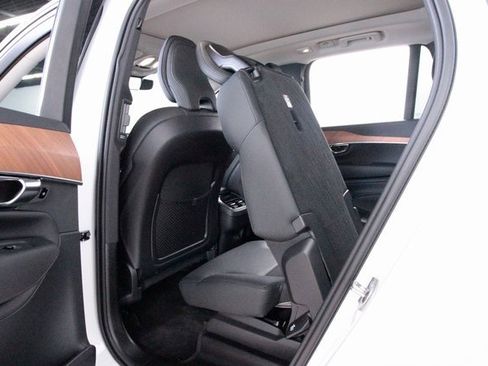 Certified 2025 Volvo XC90 B6 Plus w/ Protection Package Premier image 32