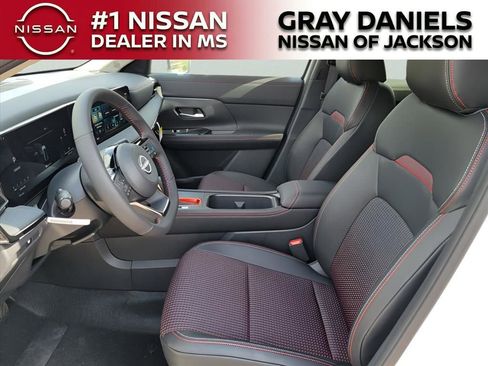 New 2025 Nissan Kicks SR image 7