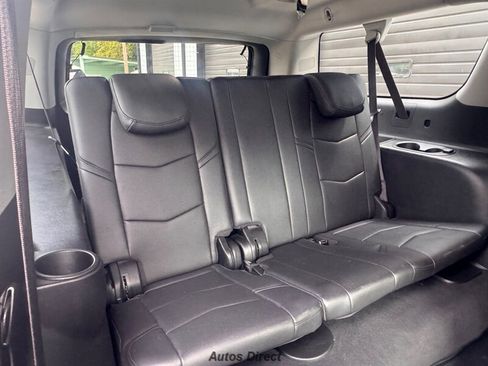 Used 2019 Cadillac Escalade ESV Premium Luxury RWD image 26