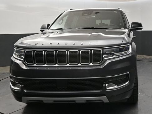 Used 2024 Jeep Wagoneer L Series II RWD image 3