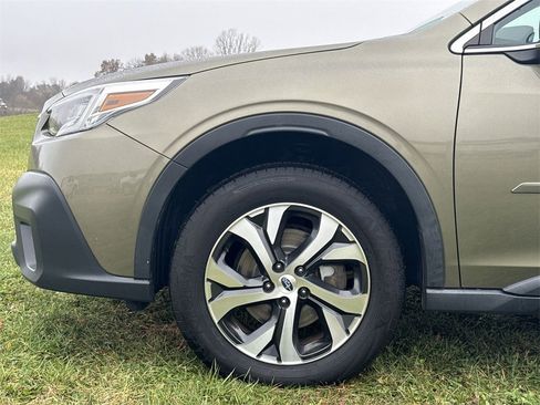 Used 2022 Subaru Outback Limited image 19