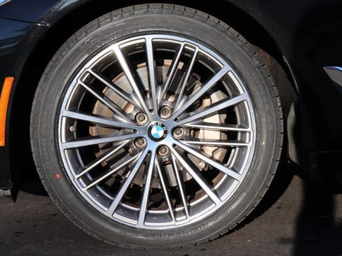 Used 2019 BMW 530i w/ Convenience Package image 12