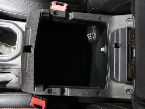 Used 2018 Jeep Wrangler Rubicon AWD/4WD image 29