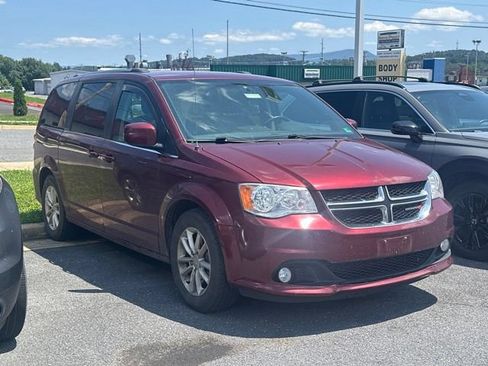 Used 2019 Dodge Grand Caravan SXT FWD image 3