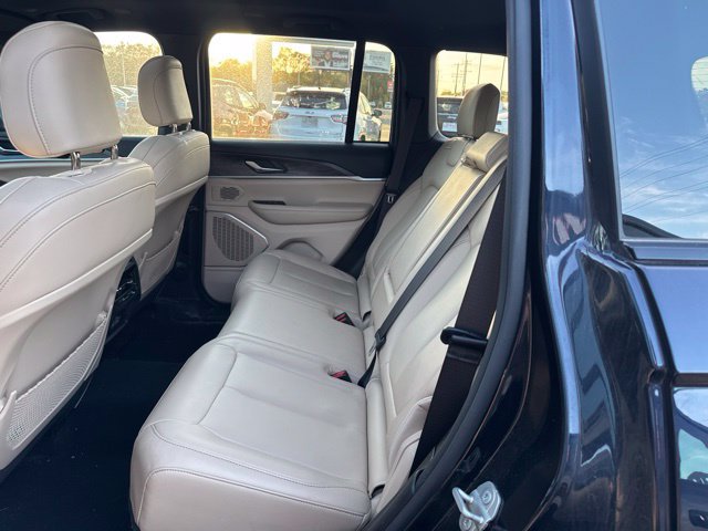 Used 2024 Jeep Grand Cherokee Limited AWD/4WD image 11