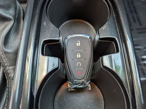 Used 2025 Chevrolet TrailBlazer LT AWD/4WD image 4