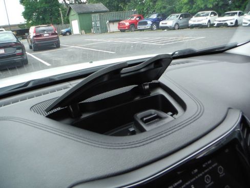 Used 2020 Jeep Cherokee Limited AWD/4WD image 33