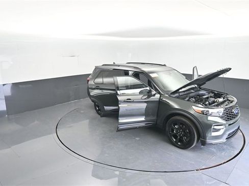 Used 2023 Ford Explorer ST-Line w/ Class IV Trailer Tow Package image 39