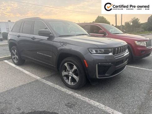 Used 2026 Jeep Grand Cherokee Limited AWD/4WD image 2