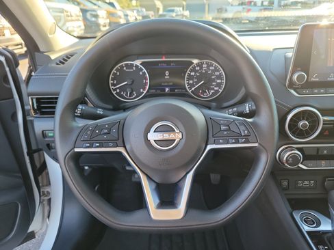 Used 2024 Nissan Sentra SV image 24