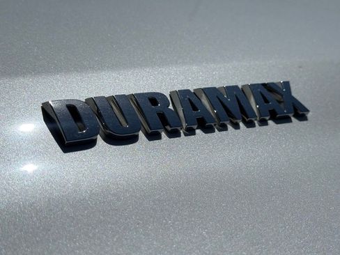 Used 2021 Chevrolet Silverado 1500 High Country w/ Technology Package image 15