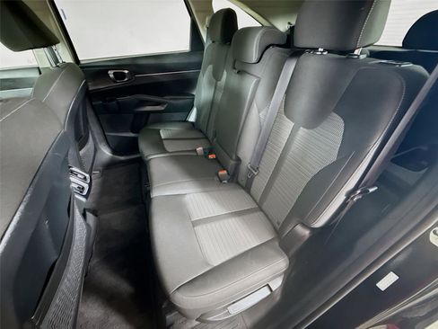 Used 2023 Kia Sorento LX image 12