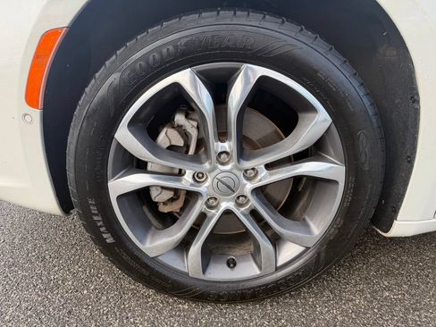 Used 2021 Chrysler Pacifica Pinnacle AWD/4WD image 9