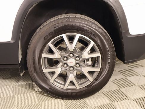 Used 2023 GMC Acadia SLE w/ Driver Convenience Package image 19