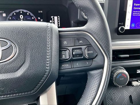 Used 2025 Toyota 4Runner SR5 image 25