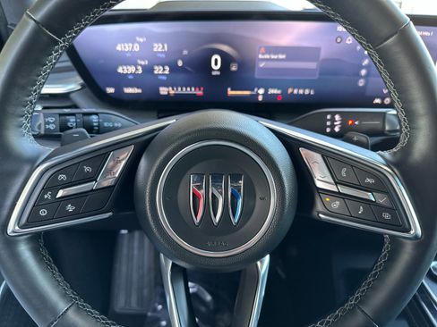 Used 2025 Buick Enclave Preferred image 25